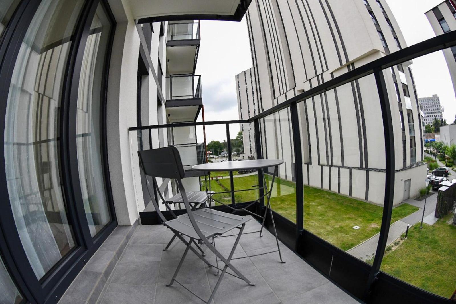 Elegant Two-Room Apartment, Sleeps 4, Near Turon Arena, With Balcony Krakow Luaran gambar